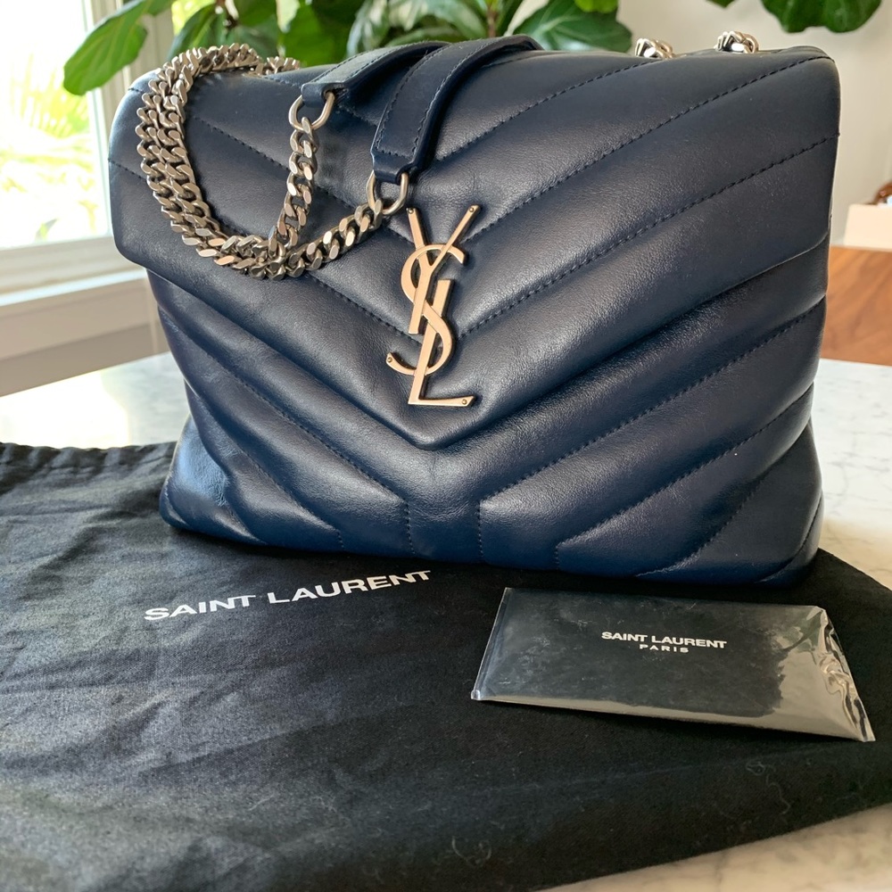 EXQUISITE YSL Loulou Leather Shoulder Bag (Navy)